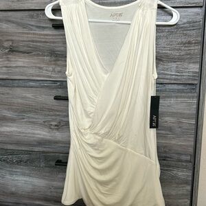 APT.9 women’s cream colored tank size small. Brand new with tags